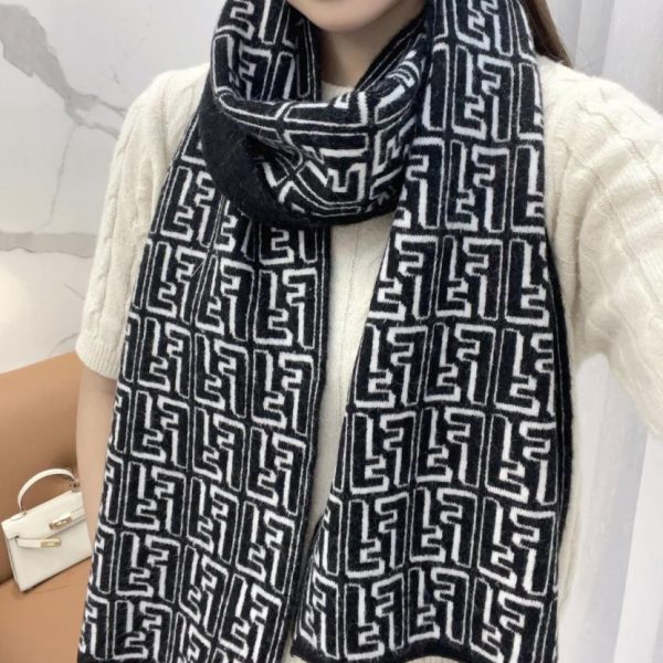 designer,replica,clothing,fake,1:1,lv,luxury,high quality Fendi cashmere scarf (LVOU6) – same style as those sold in Fendi boutiques, designed for parents and children.