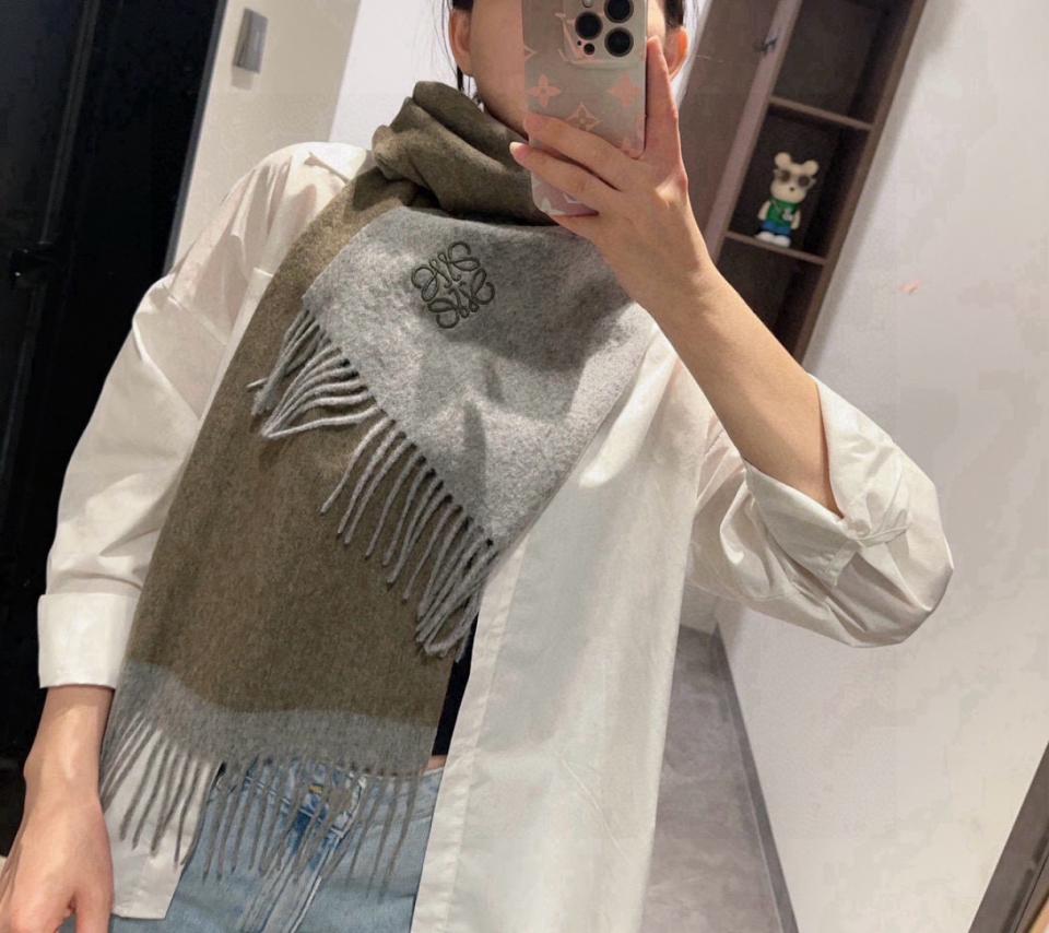 designer,replica,clothing,fake,1:1,lv,luxury,high quality Loewe Men’s and Women’s Scarves (7MD52) designer,replica,clothing,fake,1:1,lv,luxury,high quality Loewe Men’s and Women’s Scarves (7MD52)