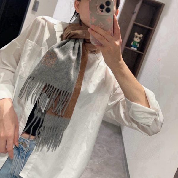 designer,replica,clothing,fake,1:1,lv,luxury,high quality Loewe Men’s and Women’s Scarves (A1YH5)