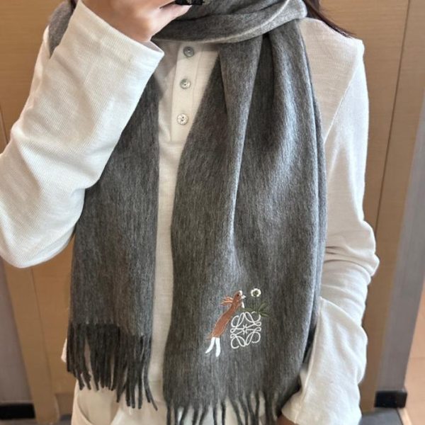 designer,replica,clothing,fake,1:1,lv,luxury,high quality Loewe Reversible Color-Blocked Feminine Scarf (1QI4D)