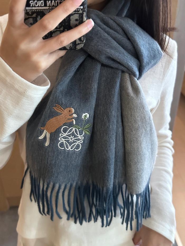 designer,replica,clothing,fake,1:1,lv,luxury,high quality Loewe Reversible Color-Blocked Feminine Scarf (3 oz.li) designer,replica,clothing,fake,1:1,lv,luxury,high quality Loewe Reversible Color-Blocked Feminine Scarf (3 oz.li)