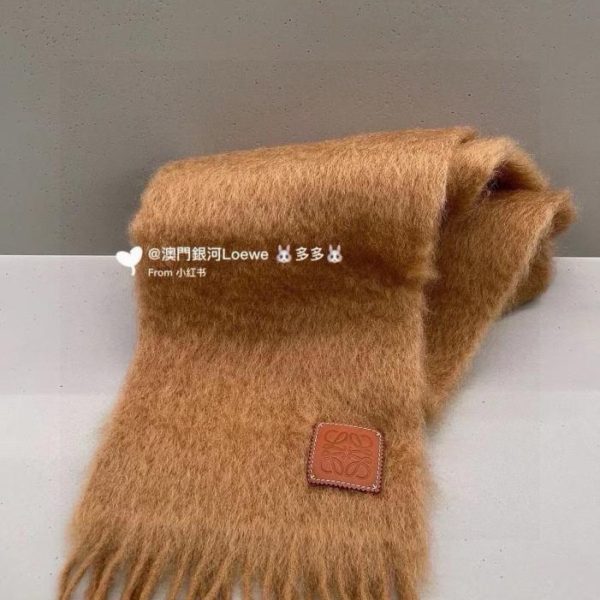 designer,replica,clothing,fake,1:1,lv,luxury,high quality Loewe’s gorgeous new mohair scarf (AT1DY)