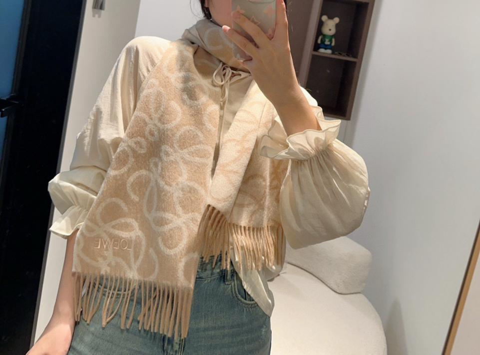 designer,replica,clothing,fake,1:1,lv,luxury,high quality Loewe Men’s and Women’s Scarves (S22KQ) designer,replica,clothing,fake,1:1,lv,luxury,high quality Loewe Men’s and Women’s Scarves (S22KQ)