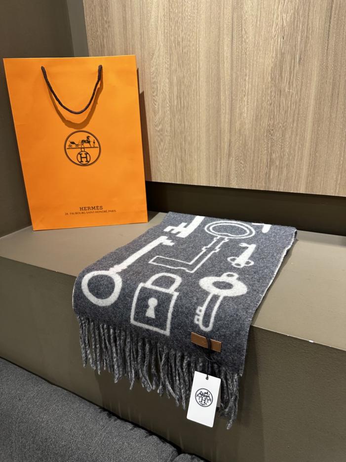 designer,replica,clothing,fake,1:1,lv,luxury,high quality Hermes Casaque Mors cashmere scarf (55G9W) designer,replica,clothing,fake,1:1,lv,luxury,high quality Hermes Casaque Mors cashmere scarf (55G9W)