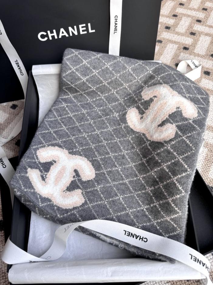 designer,replica,clothing,fake,1:1,lv,luxury,high quality CHANEL diamond-patterned double-sided knit scarf (H23DR) designer,replica,clothing,fake,1:1,lv,luxury,high quality CHANEL diamond-patterned double-sided knit scarf (H23DR)
