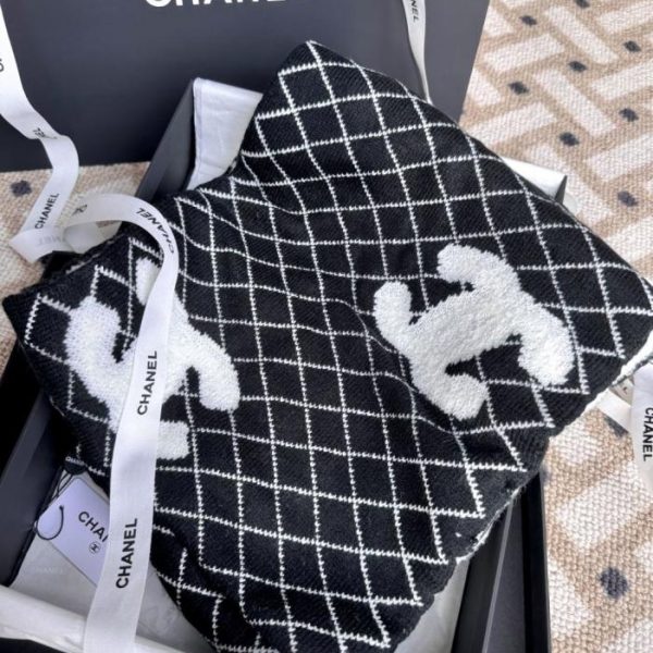 designer,replica,clothing,fake,1:1,lv,luxury,high quality CHANEL diamond-patterned double-sided knit scarf (MOC7U)