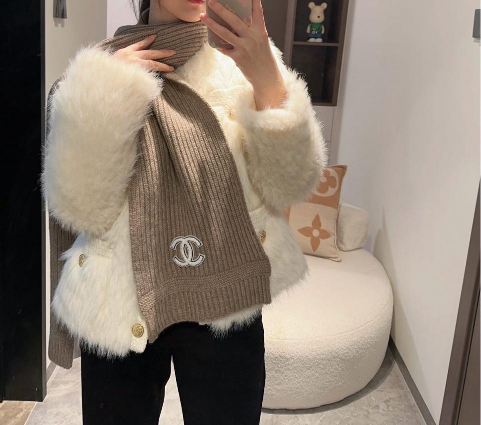 designer,replica,clothing,fake,1:1,lv,luxury,high quality Chanel’s newest knitted long scarf (WFGRO) from the boutique. designer,replica,clothing,fake,1:1,lv,luxury,high quality Chanel’s newest knitted long scarf (WFGRO) from the boutique.