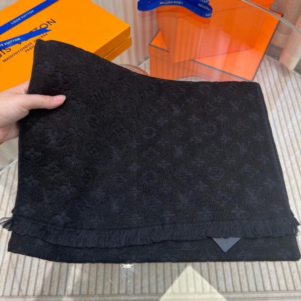 designer,replica,clothing,fake,1:1,lv,luxury,high quality LV Men’s Scarf (NODW9)