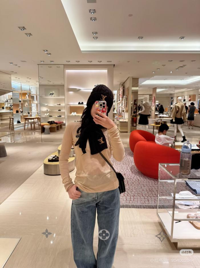 designer,replica,clothing,fake,1:1,lv,luxury,high quality LV 100% Wool Never Freeze Scarf (VFODM) designer,replica,clothing,fake,1:1,lv,luxury,high quality LV 100% Wool Never Freeze Scarf (VFODM)