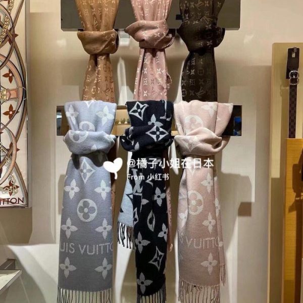 designer,replica,clothing,fake,1:1,lv,luxury,high quality LV light pink and white color-blocked scarf, LVEssential scarf (TW9Y0)