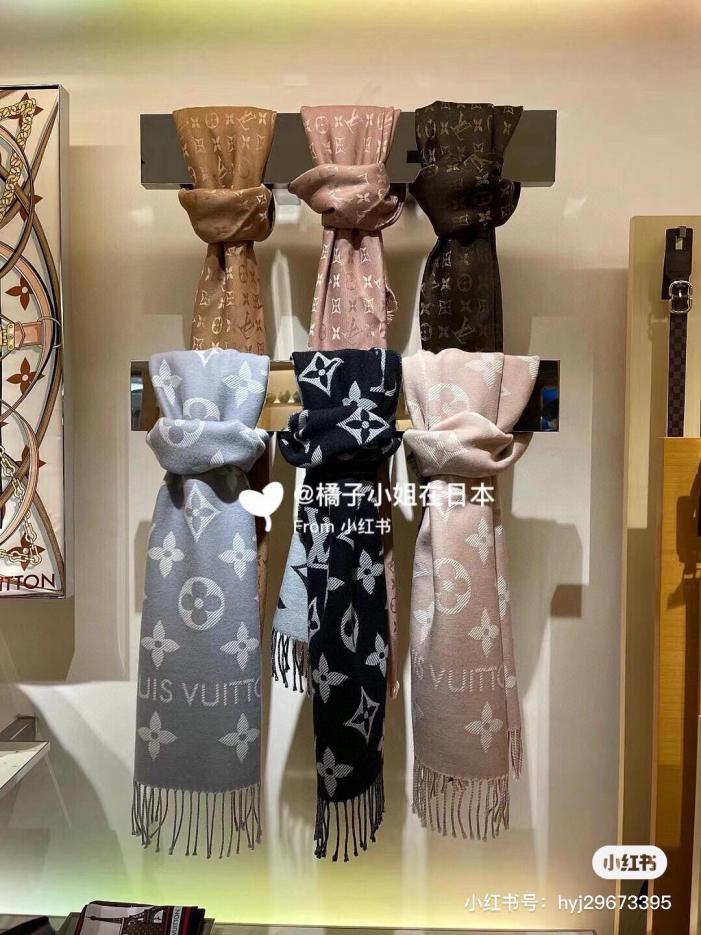 designer,replica,clothing,fake,1:1,lv,luxury,high quality LV light pink and white color-blocked scarf, LVEssential scarf (TW9Y0) designer,replica,clothing,fake,1:1,lv,luxury,high quality LV light pink and white color-blocked scarf, LVEssential scarf (TW9Y0)