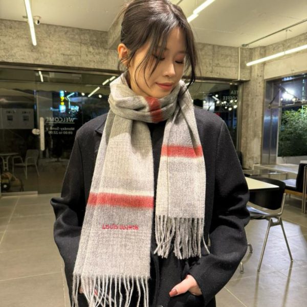 designer,replica,clothing,fake,1:1,lv,luxury,high quality LV high-end heavyweight scarf (XWCCG)