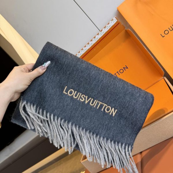designer,replica,clothing,fake,1:1,lv,luxury,high quality New LV signature scarf (WMSFK)