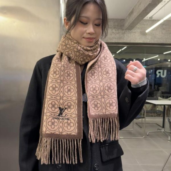 designer,replica,clothing,fake,1:1,lv,luxury,high quality Louis Vuitton New Lambswool Scarf (U8C8M)