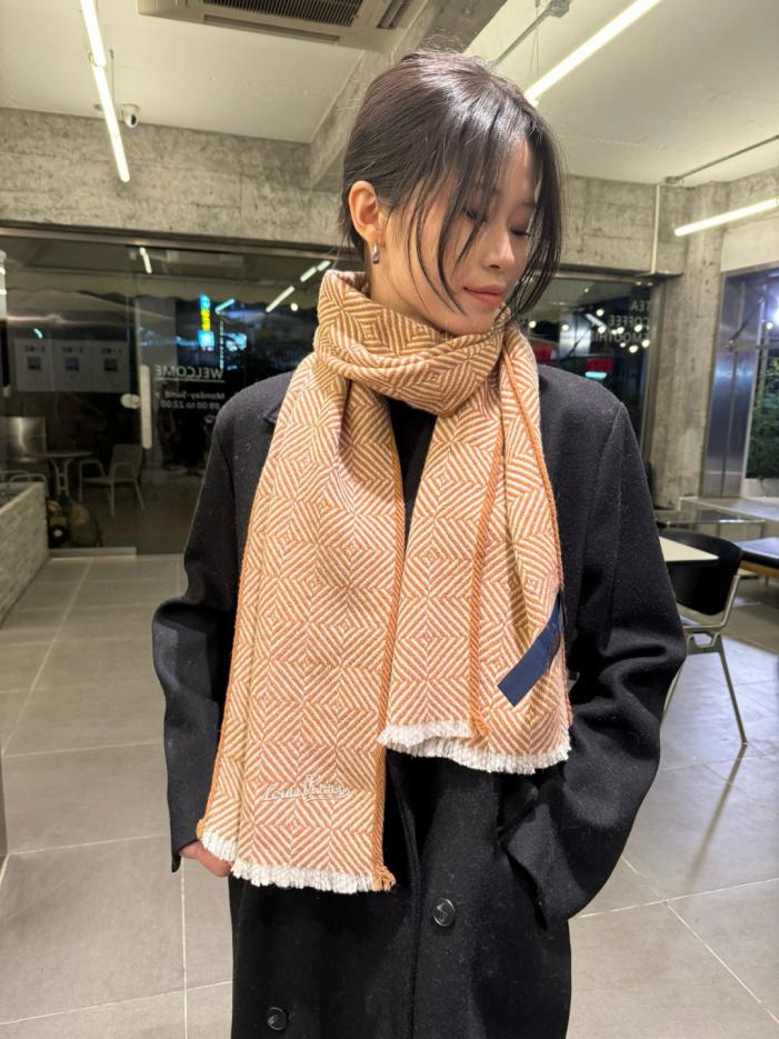 designer,replica,clothing,fake,1:1,lv,luxury,high quality LV Damier scarf (CT6C1) designer,replica,clothing,fake,1:1,lv,luxury,high quality LV Damier scarf (CT6C1)