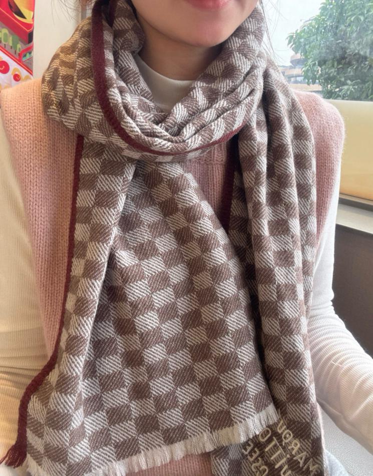 designer,replica,clothing,fake,1:1,lv,luxury,high quality New LV design – Classic Damier cashmere scarf (R8YYV) designer,replica,clothing,fake,1:1,lv,luxury,high quality New LV design – Classic Damier cashmere scarf (R8YYV)