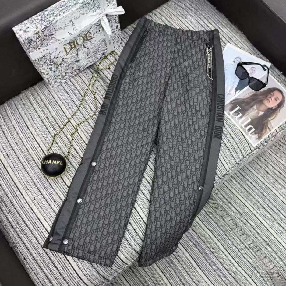 designer,replica,clothing,fake,1:1,lv,luxury,high quality Dior’s new jacquard oblique women’s ski straight-leg pants (INJTC) designer,replica,clothing,fake,1:1,lv,luxury,high quality Dior’s new jacquard oblique women’s ski straight-leg pants (INJTC)