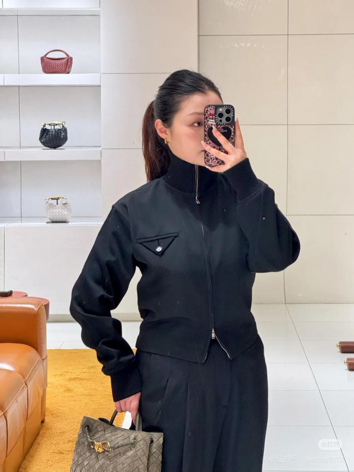 designer,replica,clothing,fake,1:1,lv,luxury,high quality Bottega Veneta Fall/Winter New Arrival Inverted Triangle Folded Jacket (4IUUR) designer,replica,clothing,fake,1:1,lv,luxury,high quality Bottega Veneta Fall/Winter New Arrival Inverted Triangle Folded Jacket (4IUUR)