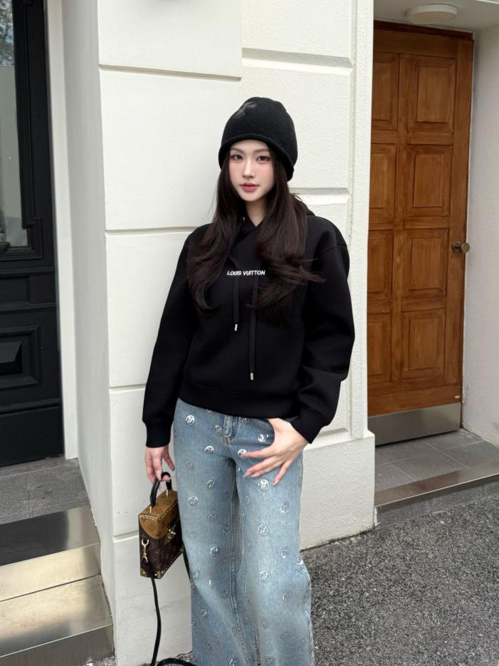 designer,replica,clothing,fake,1:1,lv,luxury,high quality LV Embroidered Letter Hoodie (5ZK9S) designer,replica,clothing,fake,1:1,lv,luxury,high quality LV Embroidered Letter Hoodie (5ZK9S)