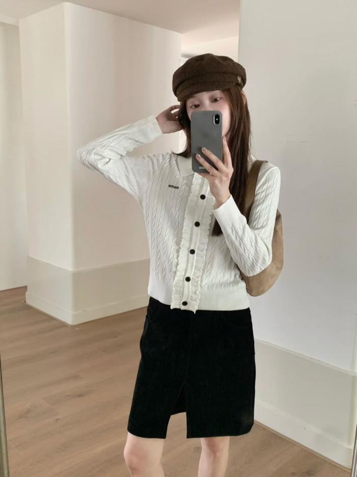 designer,replica,clothing,fake,1:1,lv,luxury,high quality MiuMiu’s latest early autumn collection: Cable knitted collared long-sleeved cardigan (JF61F) designer,replica,clothing,fake,1:1,lv,luxury,high quality MiuMiu’s latest early autumn collection: Cable knitted collared long-sleeved cardigan (JF61F)