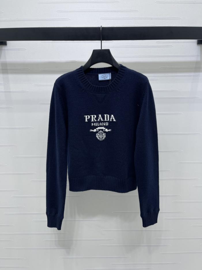 designer,replica,clothing,fake,1:1,lv,luxury,high quality Prada’s latest early autumn collection: Crew neck letter knit long-sleeved sweater (EG98N) designer,replica,clothing,fake,1:1,lv,luxury,high quality Prada’s latest early autumn collection: Crew neck letter knit long-sleeved sweater (EG98N)