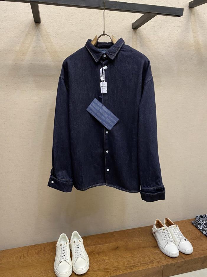 designer,replica,clothing,fake,1:1,lv,luxury,high quality Prada collared loose-fitting long-sleeved denim jacket (HGQJV) designer,replica,clothing,fake,1:1,lv,luxury,high quality Prada collared loose-fitting long-sleeved denim jacket (HGQJV)