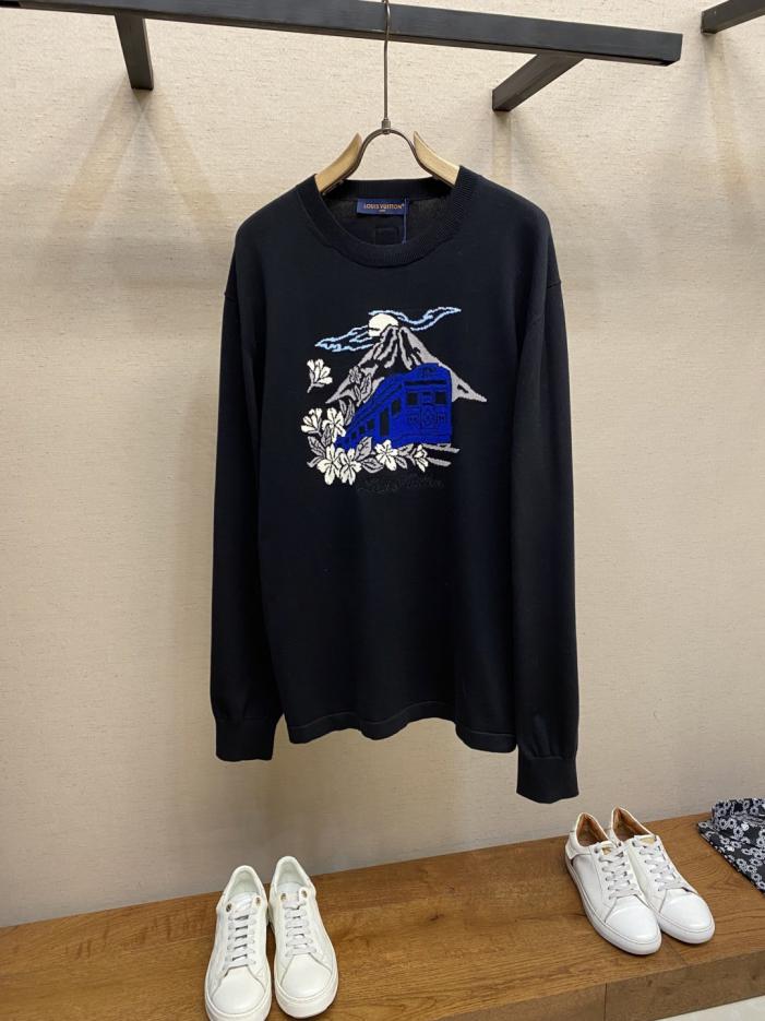designer,replica,clothing,fake,1:1,lv,luxury,high quality The LV Niga collaboration volcano embroidered crew neck knit sweater features a pattern of Mount Fuji, flowers, and a blue train on the front (U6F3K). designer,replica,clothing,fake,1:1,lv,luxury,high quality The LV Niga collaboration volcano embroidered crew neck knit sweater features a pattern of Mount Fuji, flowers, and a blue train on the front (U6F3K).