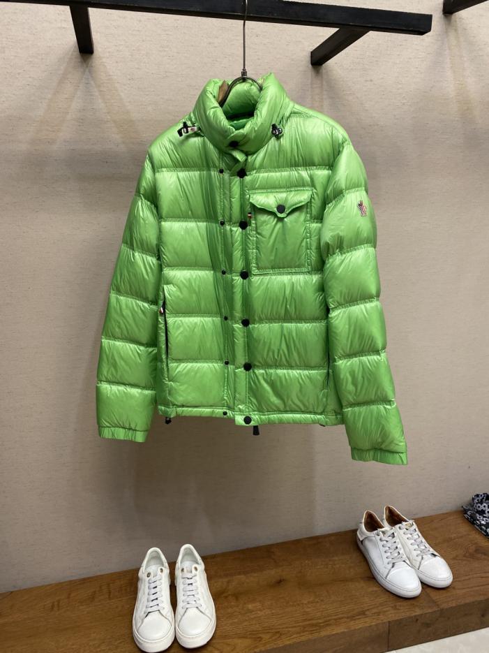designer,replica,clothing,fake,1:1,lv,luxury,high quality Moncler Men’s Raffort Ski Collection Lightweight Jacket with Stand Collar Down Jacket (D4CUG) designer,replica,clothing,fake,1:1,lv,luxury,high quality Moncler Men’s Raffort Ski Collection Lightweight Jacket with Stand Collar Down Jacket (D4CUG)