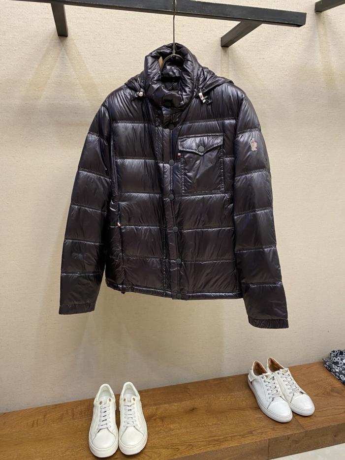designer,replica,clothing,fake,1:1,lv,luxury,high quality Moncler Men’s Raffort Ski Collection Lightweight Jacket with Stand Collar Down Jacket (RKD0J) designer,replica,clothing,fake,1:1,lv,luxury,high quality Moncler Men’s Raffort Ski Collection Lightweight Jacket with Stand Collar Down Jacket (RKD0J)