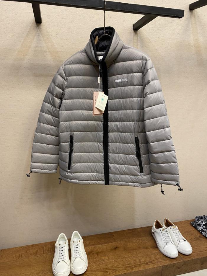designer,replica,clothing,fake,1:1,lv,luxury,high quality Miu Miu ribbed stand-up collar down jacket, unisex style (I14Z7) designer,replica,clothing,fake,1:1,lv,luxury,high quality Miu Miu ribbed stand-up collar down jacket, unisex style (I14Z7)