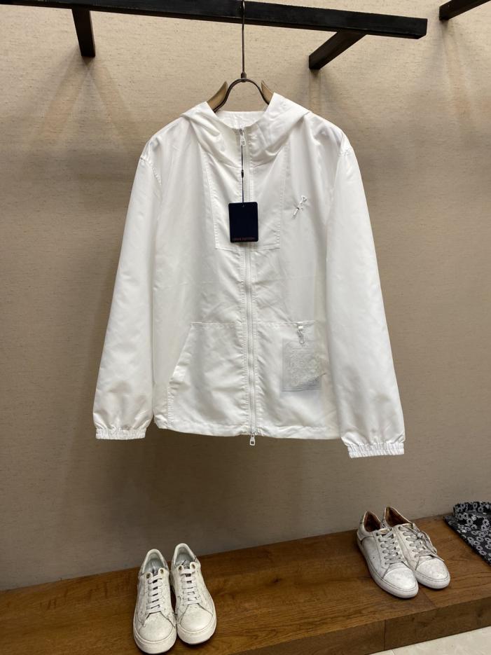 designer,replica,clothing,fake,1:1,lv,luxury,high quality LV Early Autumn MONOGRAM Nylon Reversible Hooded Windproof Jacket/Windbreaker (J2UM2) designer,replica,clothing,fake,1:1,lv,luxury,high quality LV Early Autumn MONOGRAM Nylon Reversible Hooded Windproof Jacket/Windbreaker (J2UM2)