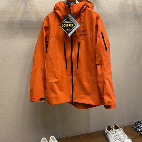 designer,replica,clothing,fake,1:1,lv,luxury,high quality Arcteryx ALPHA SV8 Hardshell Hooded Rain Jacket (GQ9R8)