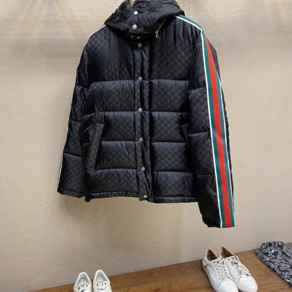designer,replica,clothing,fake,1:1,lv,luxury,high quality Gucci down jacket, stylish double G color-blocked patchwork webbing casual down jacket with full G logo hood (VOTOR)