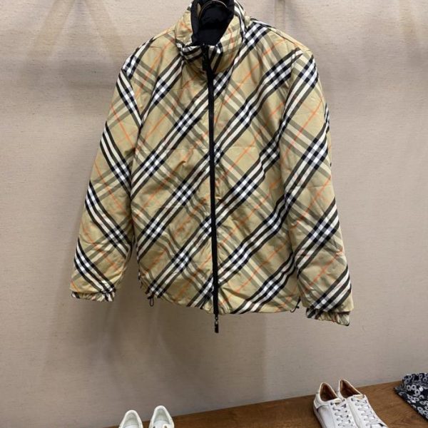 designer,replica,clothing,fake,1:1,lv,luxury,high quality Burberry check reversible down vest (CUC6I)