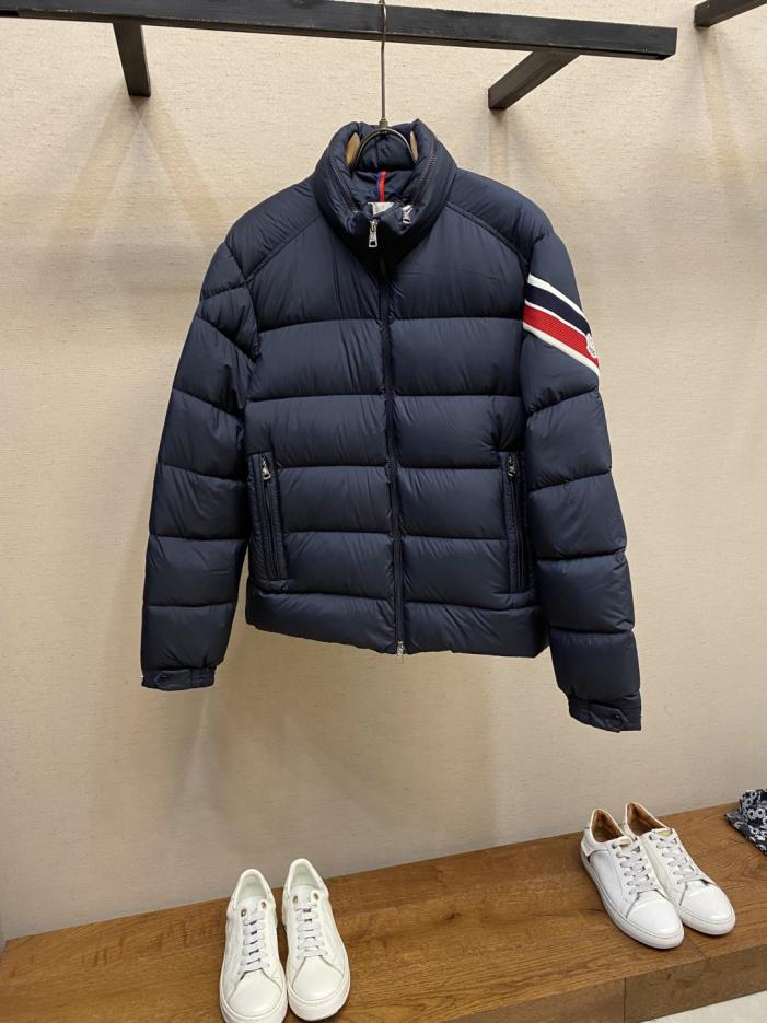designer,replica,clothing,fake,1:1,lv,luxury,high quality Moncler Tricolor Ribbon Down Jacket (QJOO0) designer,replica,clothing,fake,1:1,lv,luxury,high quality Moncler Tricolor Ribbon Down Jacket (QJOO0)