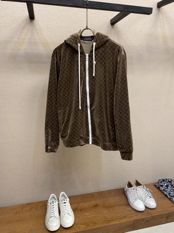 designer,replica,clothing,fake,1:1,lv,luxury,high quality Louis Vuitton’s new Fall/Winter hooded suit (E4M22), same style as those sold in boutiques. designer,replica,clothing,fake,1:1,lv,luxury,high quality Louis Vuitton’s new Fall/Winter hooded suit (E4M22), same style as those sold in boutiques.