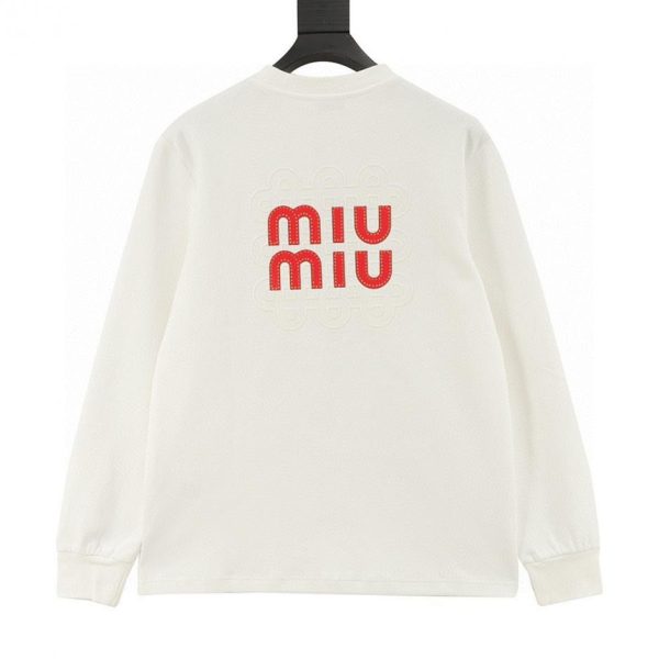 designer,replica,clothing,fake,1:1,lv,luxury,high quality MiuMiu long-sleeved T-shirt with large logo on the back, made of foam patch and embroidered leather (1EB1)