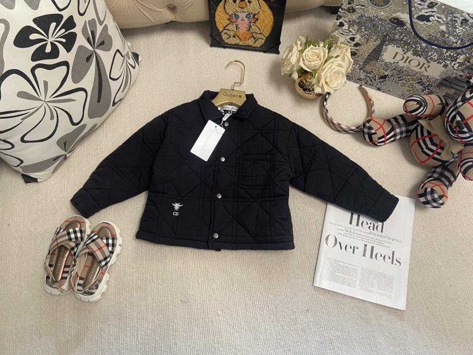 designer,replica,clothing,fake,1:1,lv,luxury,high quality Dior’s new autumn/winter cotton coat is now available, suitable for both boys and girls (031TR).