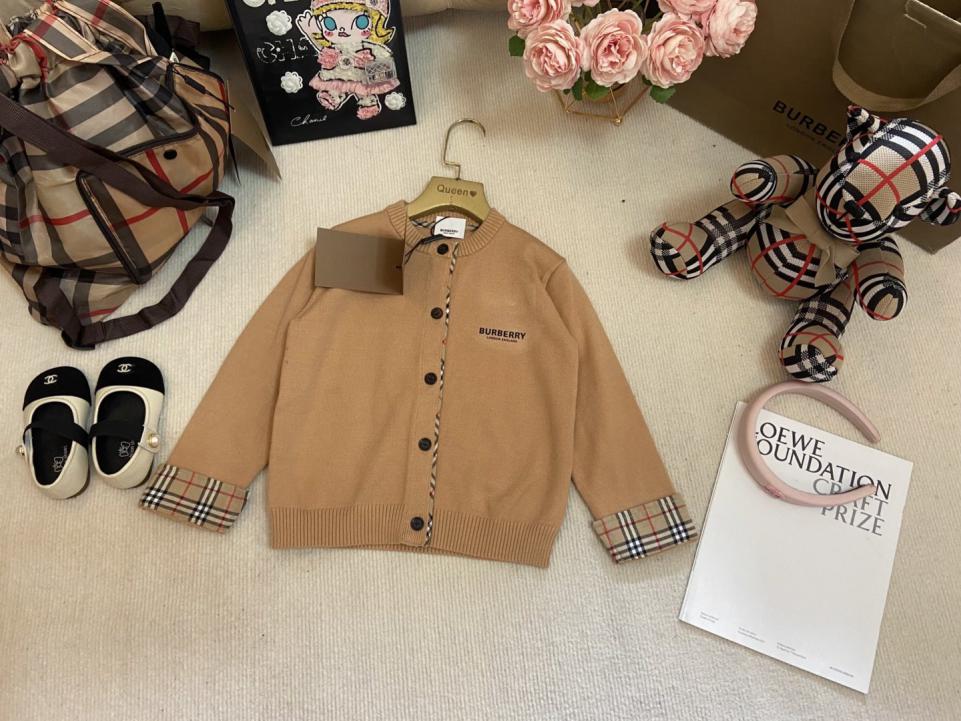 designer,replica,clothing,fake,1:1,lv,luxury,high quality Burberry’s new patchwork plaid coat (K1L66)