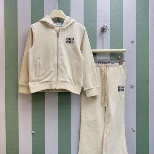 designer,replica,clothing,fake,1:1,lv,luxury,high quality Early Autumn/Winter New Arrival: MIUMIU Children’s Girl Casual Sweatshirt Jacket + Pants Two-Piece Set (KEH2G)