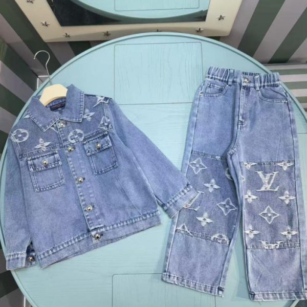 designer,replica,clothing,fake,1:1,lv,luxury,high quality LV Early Autumn/Winter New Children’s Set (Two-piece set: Jacket + Washed Jeans) (TU4N2)
