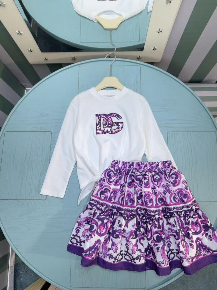 designer,replica,clothing,fake,1:1,lv,luxury,high quality Early Autumn/Winter New Arrival from D&G Boutique: Two-Piece Set for Girls (Sweatshirt + Skirt) (22FUE) designer,replica,clothing,fake,1:1,lv,luxury,high quality Early Autumn/Winter New Arrival from D&G Boutique: Two-Piece Set for Girls (Sweatshirt + Skirt) (22FUE)