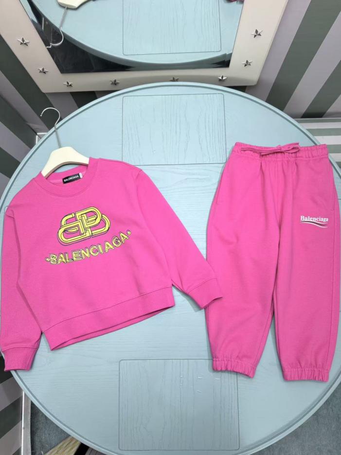 designer,replica,clothing,fake,1:1,lv,luxury,high quality High-quality early autumn/winter Balenciaga new children’s crew neck sweatshirt set (GAJ5Y) designer,replica,clothing,fake,1:1,lv,luxury,high quality High-quality early autumn/winter Balenciaga new children’s crew neck sweatshirt set (GAJ5Y)