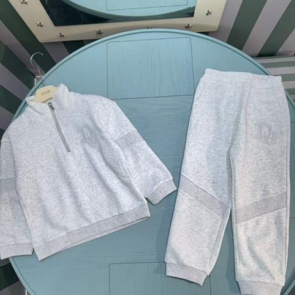 designer,replica,clothing,fake,1:1,lv,luxury,high quality High-quality Dior Fall/Winter children’s clothing new arrival set: Stand-up collar sweatshirt + trousers, two-piece set (HJ9KC)
