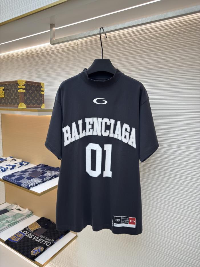 designer,replica,clothing,fake,1:1,lv,luxury,high quality Balenciaga #1 embroidered T-shirt (09G0N) designer,replica,clothing,fake,1:1,lv,luxury,high quality Balenciaga #1 embroidered T-shirt (09G0N)