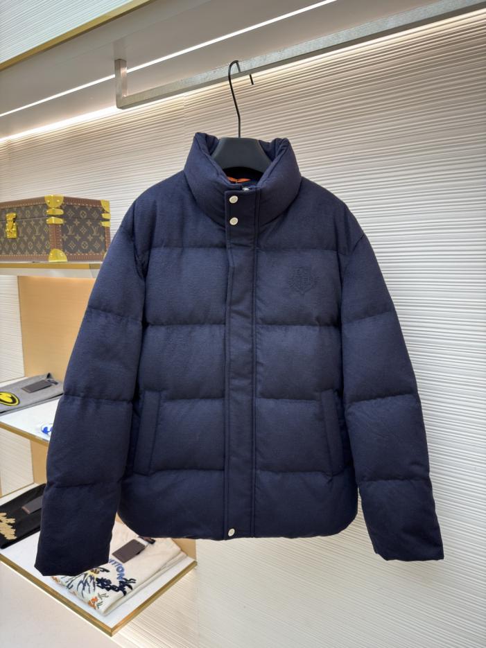 designer,replica,clothing,fake,1:1,lv,luxury,high quality Loro Piana Solid Color Stand Collar Long-Sleeved Down Jacket (75NF6) designer,replica,clothing,fake,1:1,lv,luxury,high quality Loro Piana Solid Color Stand Collar Long-Sleeved Down Jacket (75NF6)