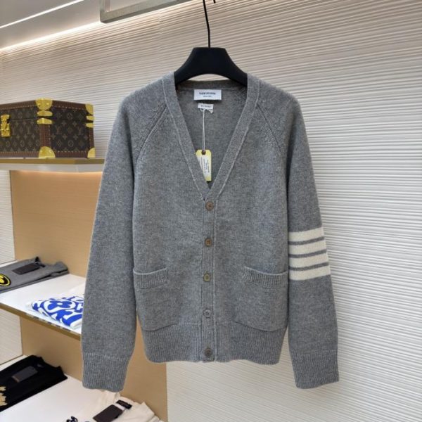 designer,replica,clothing,fake,1:1,lv,luxury,high quality THOM BROWNE Classic Four-Stripe Wool Knit Cardigan (0MA1A)