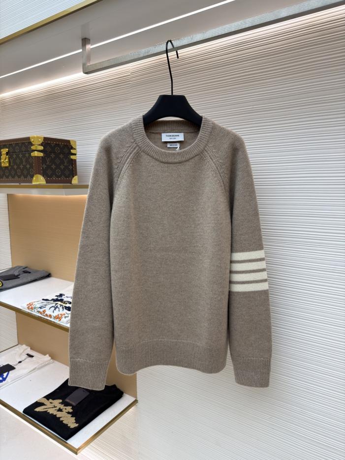 designer,replica,clothing,fake,1:1,lv,luxury,high quality THOM BROWNE Classic Four-Stripe Crew Neck Long-Sleeve Sweater (QNEGG) designer,replica,clothing,fake,1:1,lv,luxury,high quality THOM BROWNE Classic Four-Stripe Crew Neck Long-Sleeve Sweater (QNEGG)