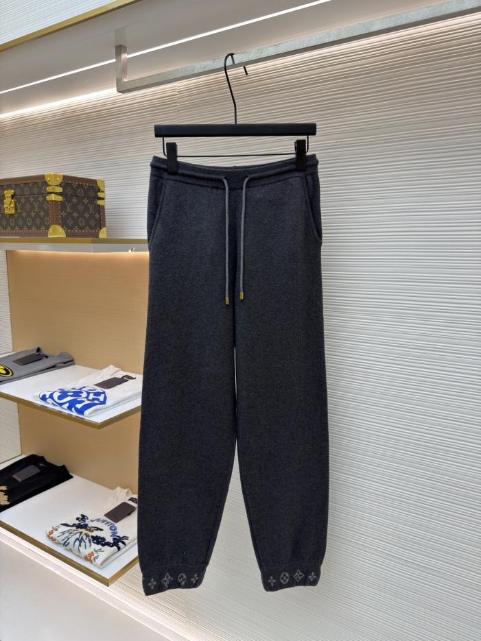 designer,replica,clothing,fake,1:1,lv,luxury,high quality LOUIS VUITTON Wool Knit Printed Pants with Wide-Leg Cropped Hem (MZK7Y) designer,replica,clothing,fake,1:1,lv,luxury,high quality LOUIS VUITTON Wool Knit Printed Pants with Wide-Leg Cropped Hem (MZK7Y)