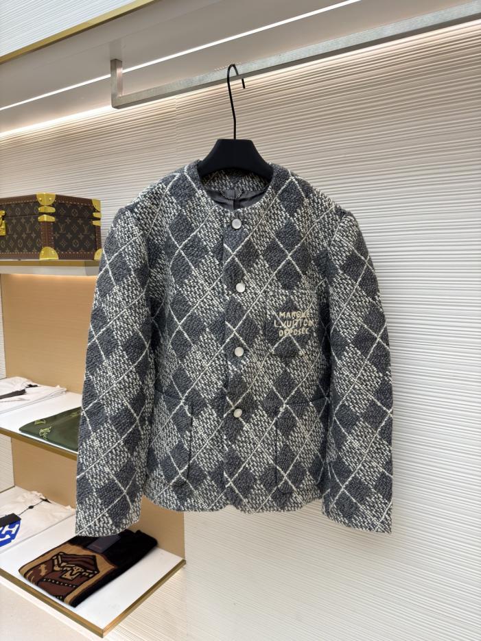 designer,replica,clothing,fake,1:1,lv,luxury,high quality LOUIS VUITTON Tweed Plaid Jacket with Yarn Tie-on (RO5C0) designer,replica,clothing,fake,1:1,lv,luxury,high quality LOUIS VUITTON Tweed Plaid Jacket with Yarn Tie-on (RO5C0)